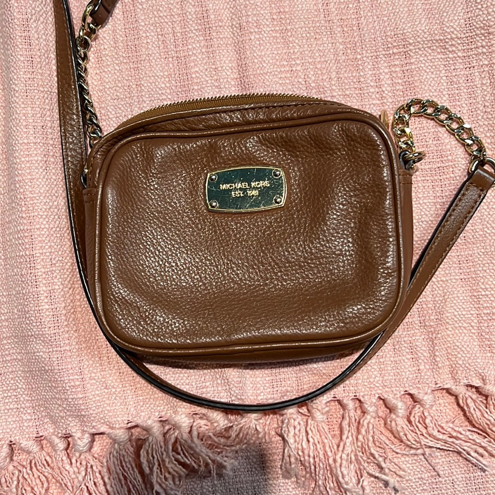Michael kors crossbody